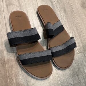 Sanuk Brown and Black Slide Sandals